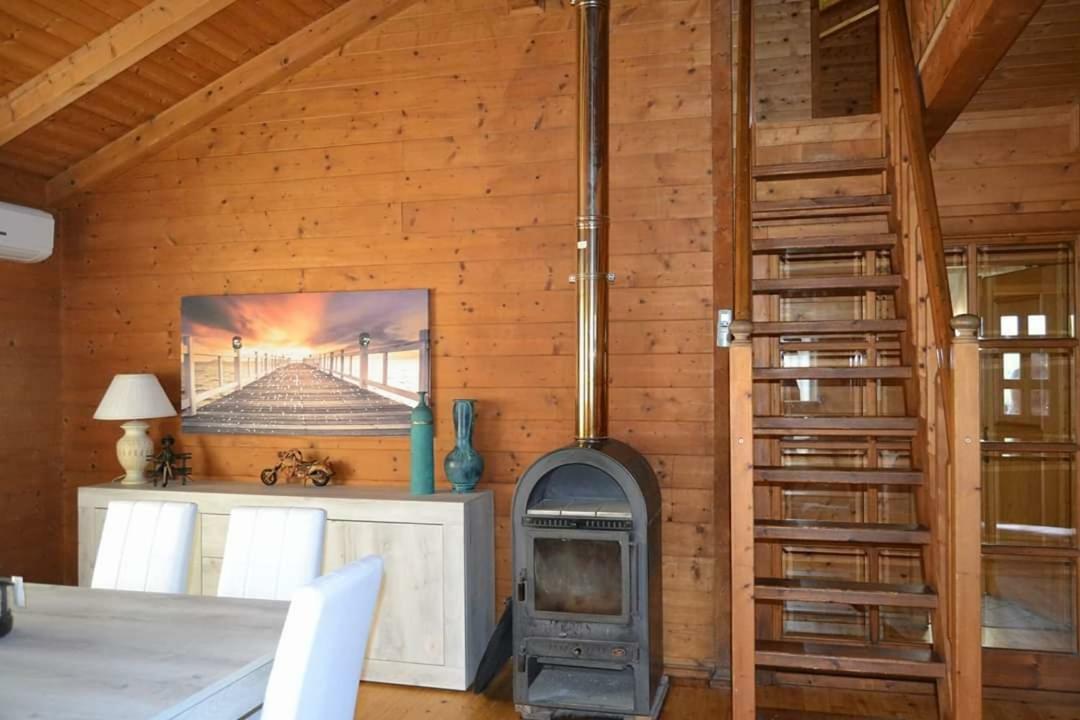 Chalet L Oasi Di Ambra 8 Posti Letto Con Uso Piscina Ardea Exterior photo