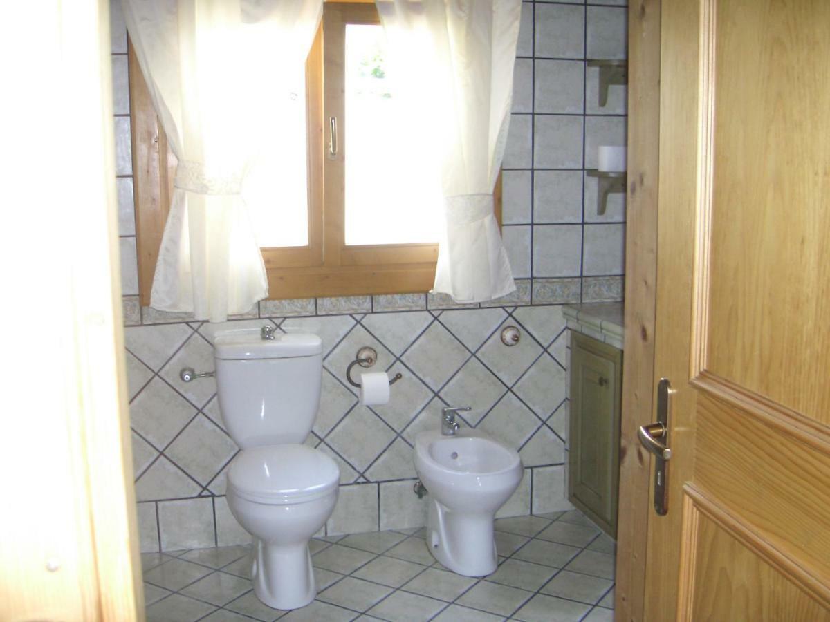 Chalet L Oasi Di Ambra 8 Posti Letto Con Uso Piscina Ardea Exterior photo